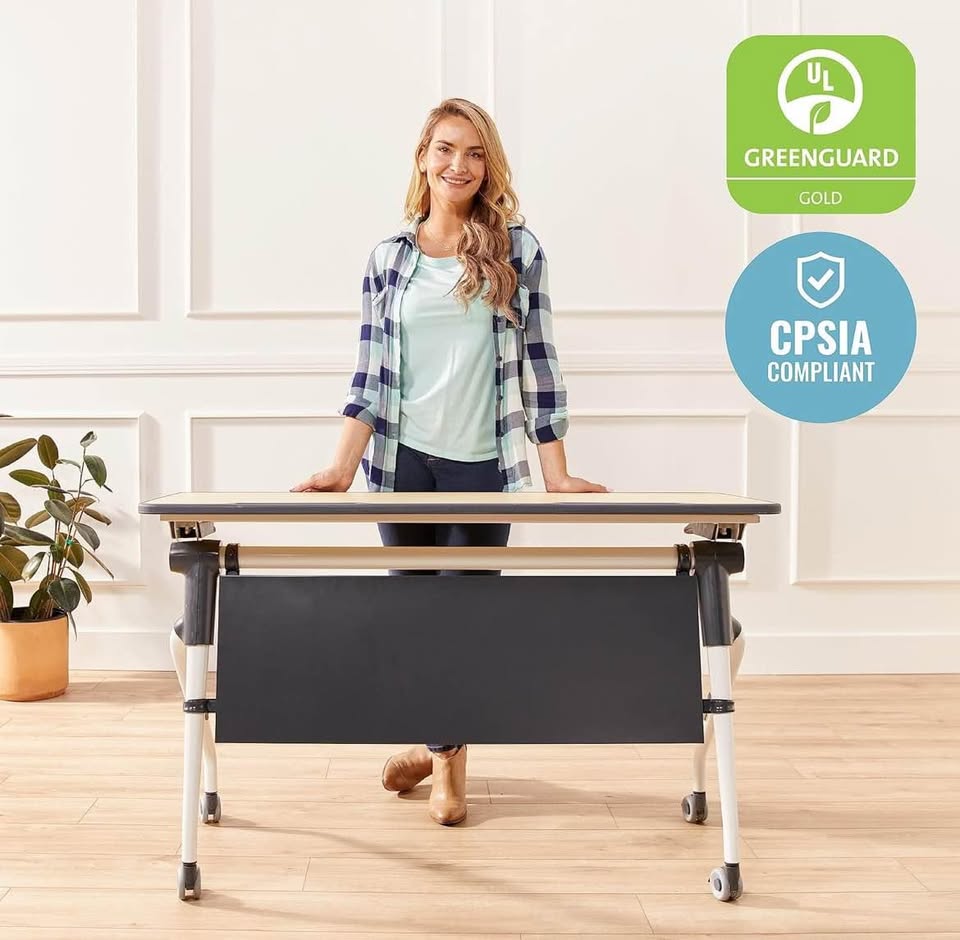 Desk with wheels Brand New in Box