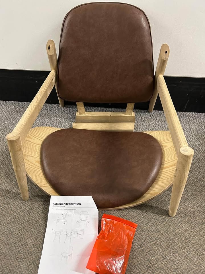 George Oliver Chair Brown color not black