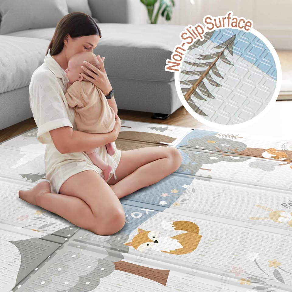 Playpen with Playmat 47X47 Inches