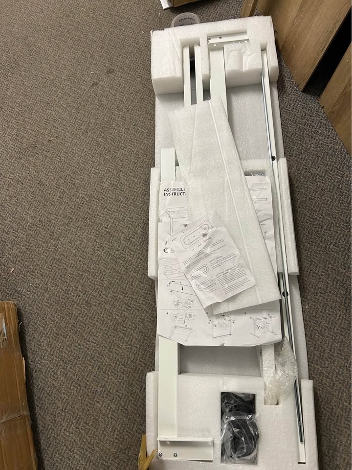 Brand new electric standing desk