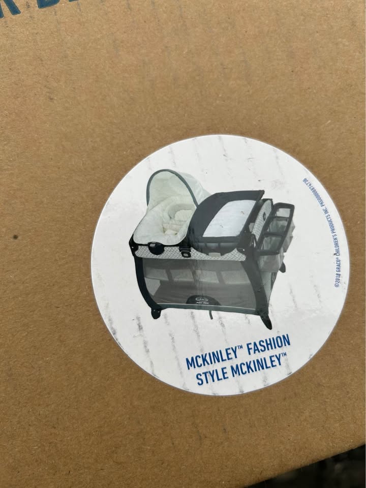 Graco pack n play Mckinley (sealed box)
