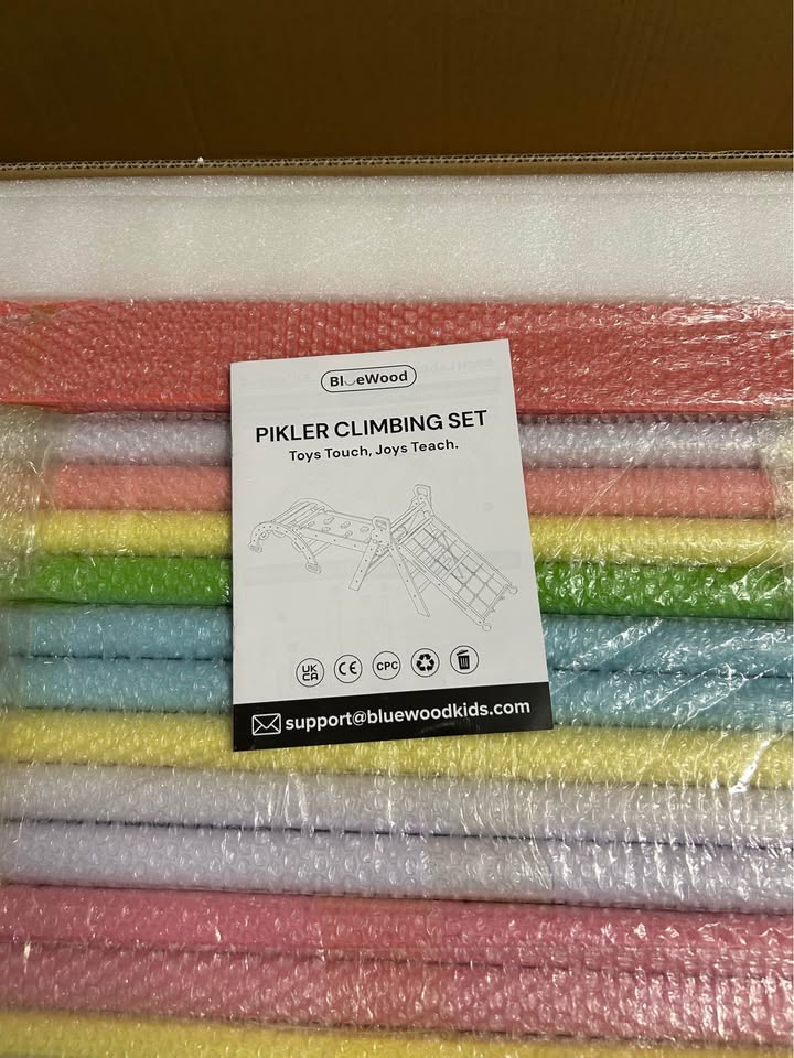 Brand new pikler triangle climbing set