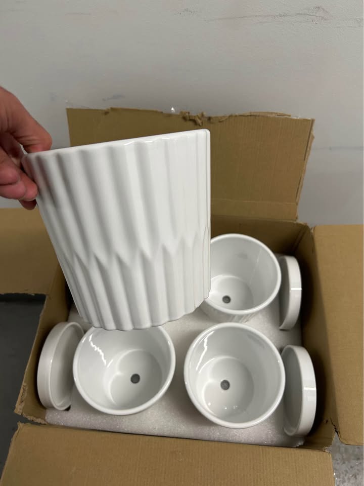 Brand New White Pots and Planters (set of 4)