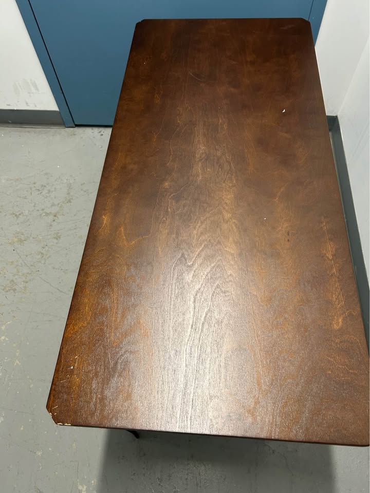 Office desk (45x20 inches)
