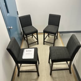 Bar Stools (Set of 4) Brand New just Assembled